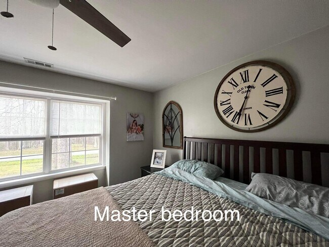 Foto del edificio - 8443 Kitchener Dr