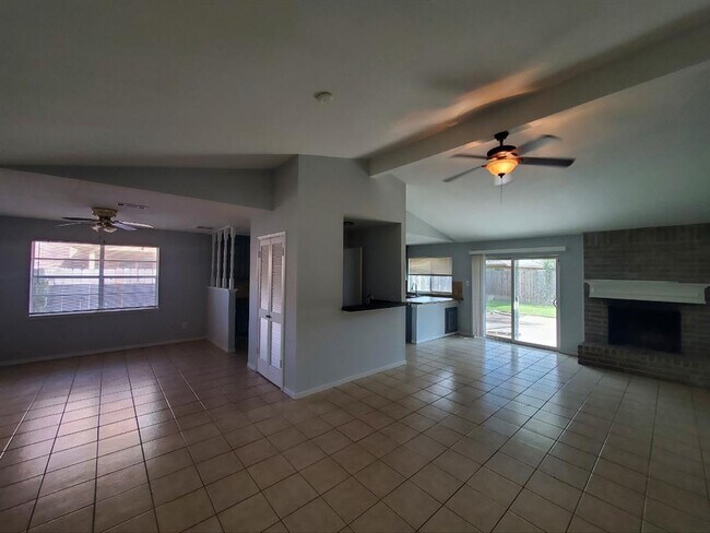 Foto del edificio - 15722 Echo Canyon Dr
