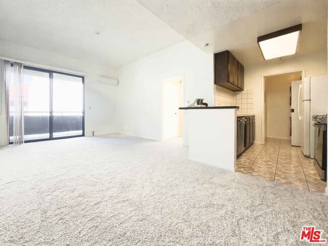 Building Photo - 222 S Central Ave