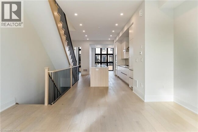 Building Photo - 138 East St