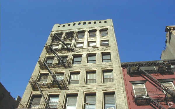Building Photo - Landmark
