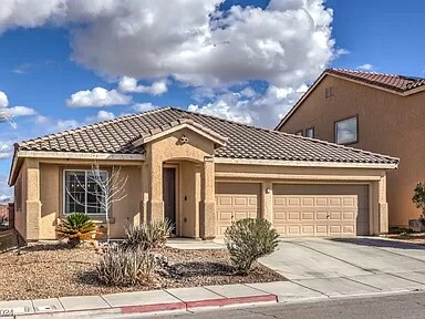 Foto principal - 3828 N Goldfield St