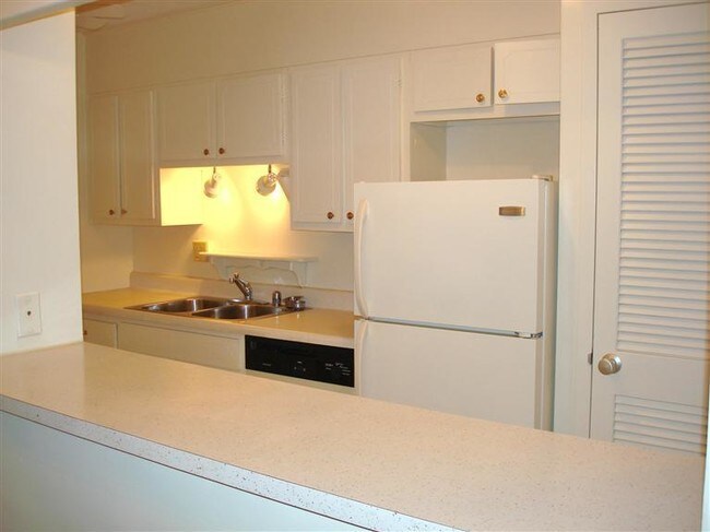 Foto del edificio - 2121 Nicholasville Rd