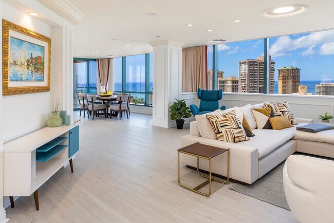 Building Photo - 3 bd/3 ba 35th floor Waikiki Landmark PH