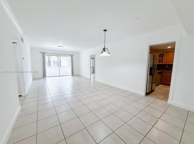 Foto del edificio - 7917 SW 104th St