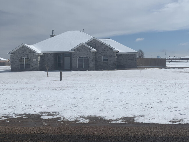 Building Photo - 3011 Damon Dr