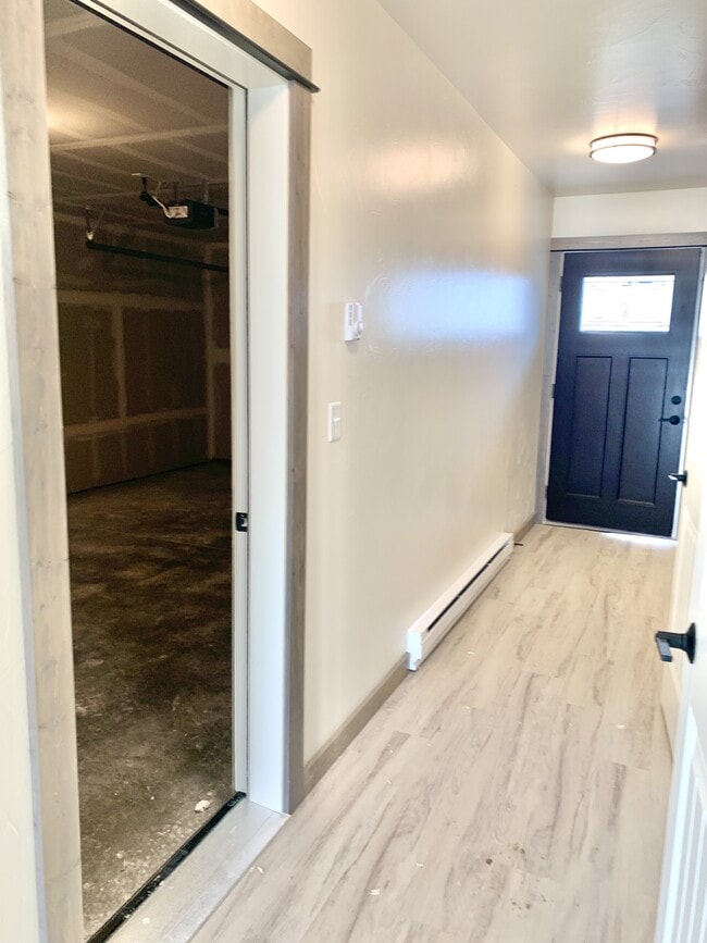 Building Photo - 3375 Blackbird Wy