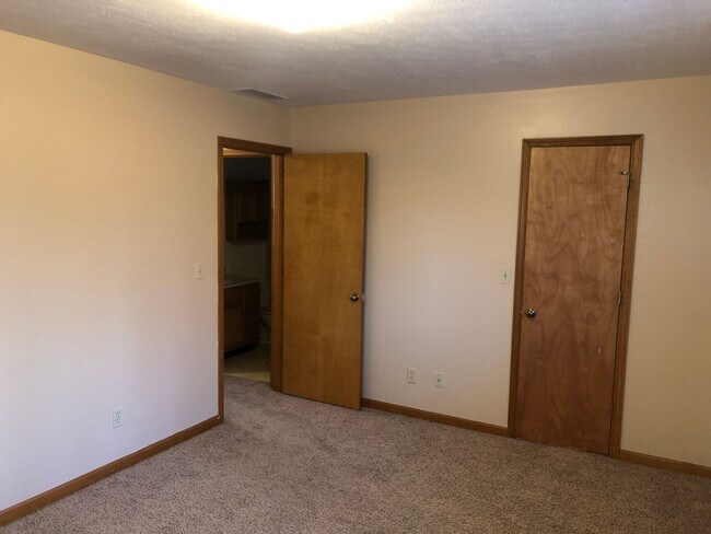 Building Photo - 4303 N Truesdel Dr