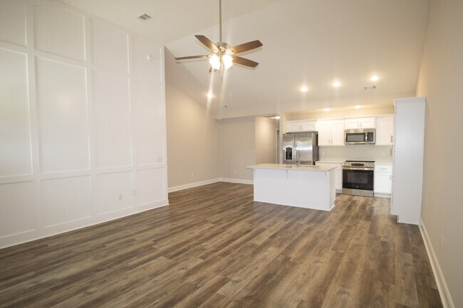 Foto del edificio - 106 Woodsedge Dr