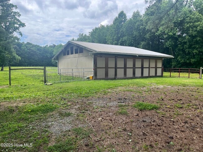 Building Photo - 185 Horace Carter Rd