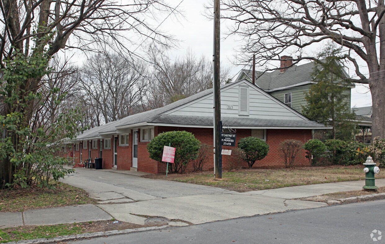 Primary Photo - 717 Chestnut St