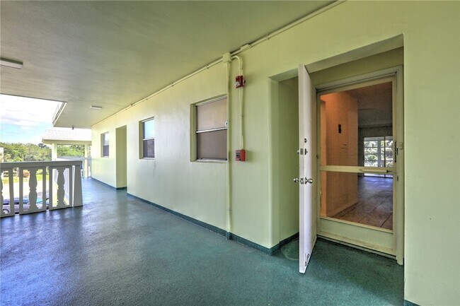 Foto del edificio - 1100 Ponce De Leon Cir