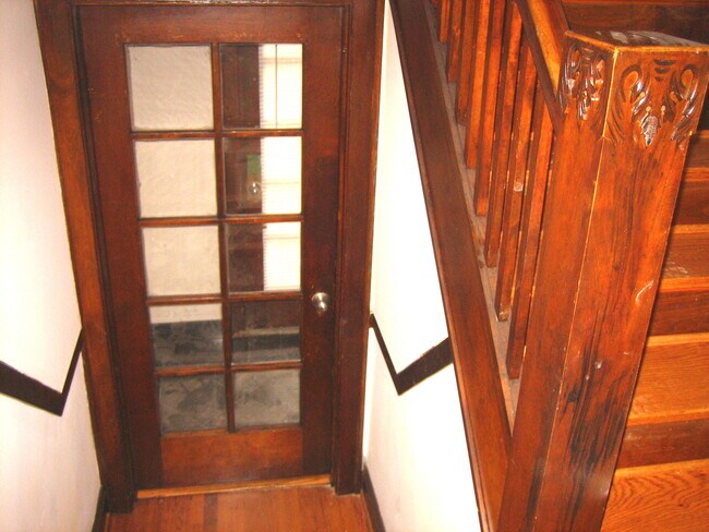 Foto del edificio - 7912 Karlov Ave