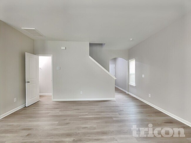 Foto del edificio - 3225 Ainsley Woods Dr