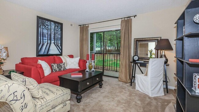 Foto del edificio - 2403 Lake Brandt Pl