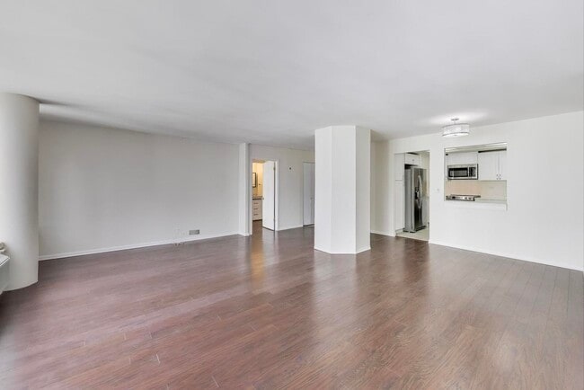 Foto del edificio - 155 N Harbor Dr