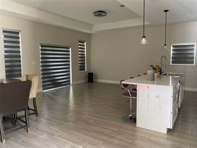 Foto del edificio - 4995 Mercer St