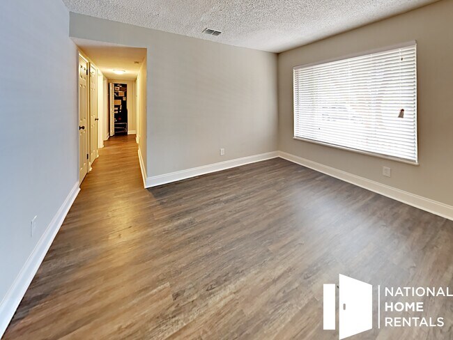 Building Photo - 11733 Surfwood Ave