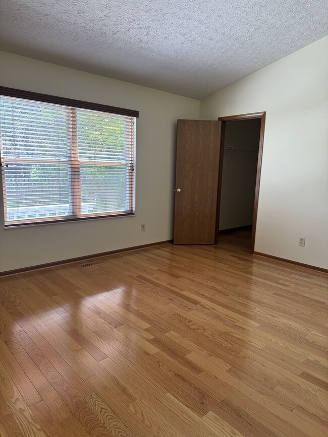 Building Photo - 3608 Newell Dr