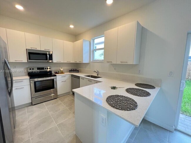 Foto del edificio - 12612 NW 23rd Pl