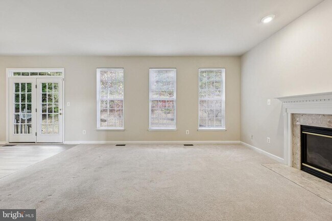 Foto del edificio - 2880 Myrtlewood Dr