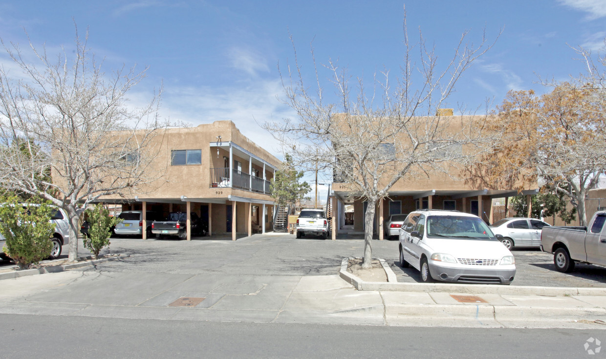 Building Photo - 927-929 Aztec Rd NW