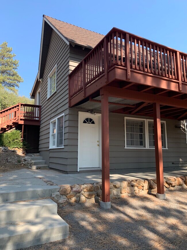 Building Photo - 793 Edgemoor Rd