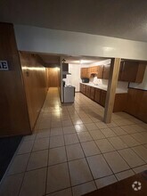 Building Photo - 524 Neosho St