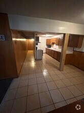 Building Photo - 524 Neosho St