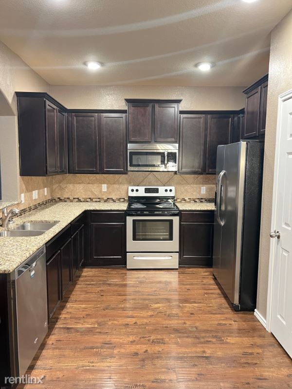 Building Photo - 4 br, 2 bath House - 2805 SKINNER DR