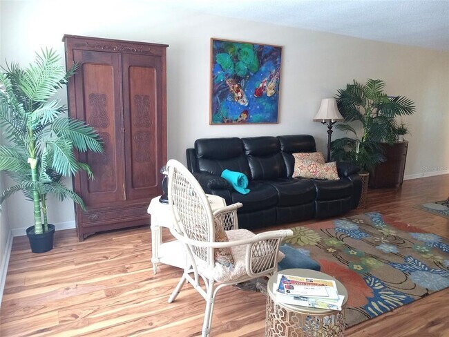 Foto del edificio - 2041 Australia Way W