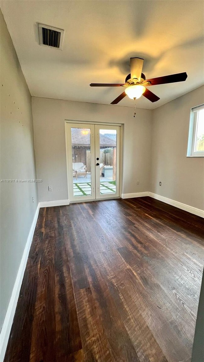 Foto del edificio - 2038 SW 57th Ct