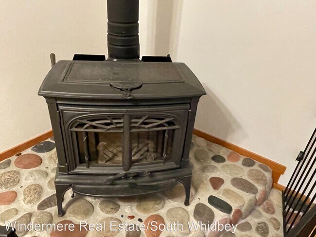 Foto del edificio - 3 br, 2 bath House - 7909 Guemes Ave
