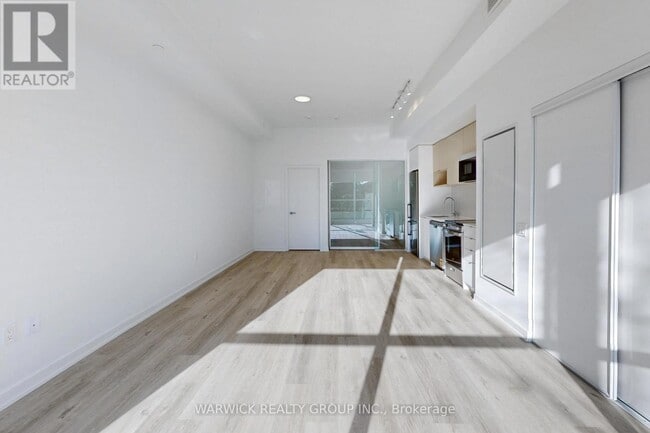 Building Photo - 4365 Bloor St W