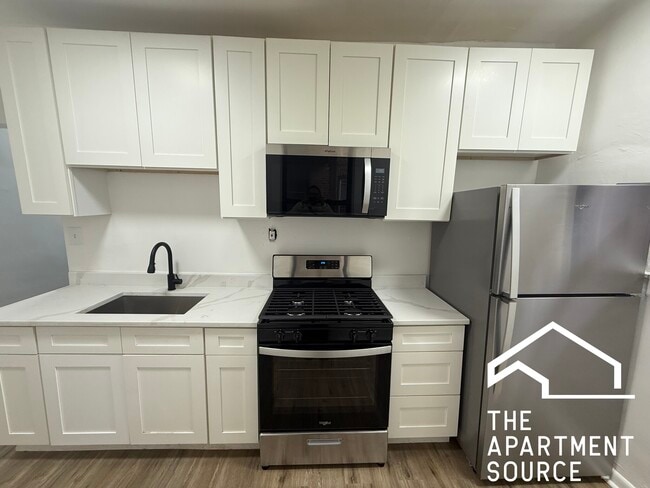 Building Photo - 5244 S Drexel Ave