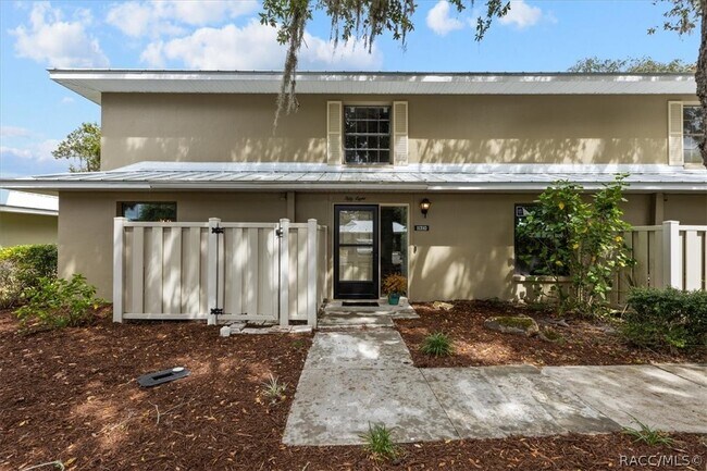 Foto del edificio - 11310 W Bayshore Dr