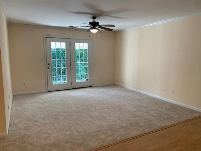 Building Photo - 2308 Myron Dr