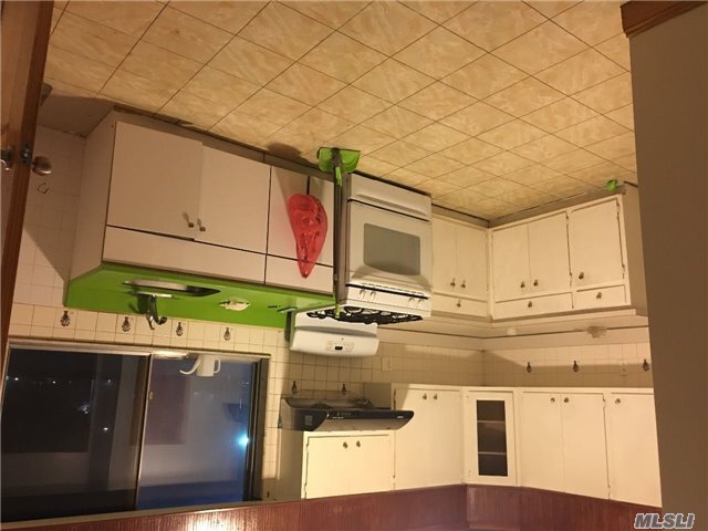 Foto del edificio - 200-27 45th Ave