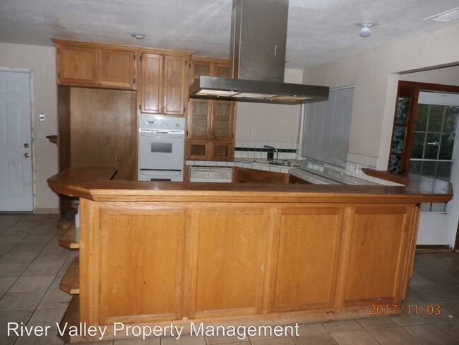 Building Photo - 7639 Tierra East Way