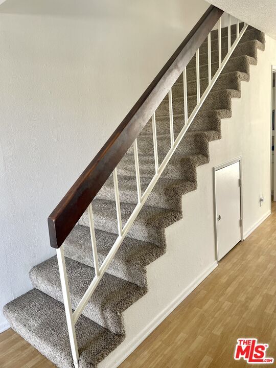 Foto del edificio - 271 S Ventura Rd