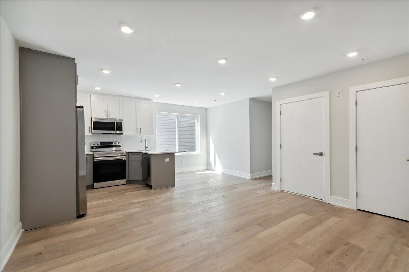 Primary Photo - 2215 N 7th St