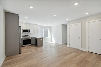 Building Photo - 2215 N 7th St