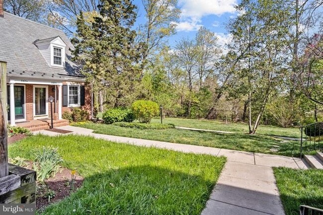 Photo - Charming 1-Bedroom Townhouse with 2 Full Baths in Arlington