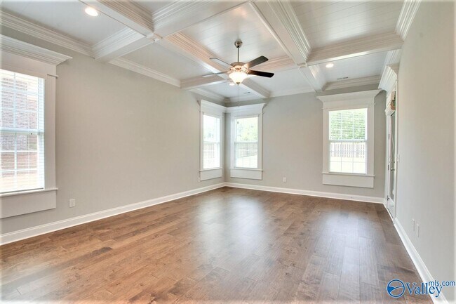 Building Photo - 330 Merrydale Dr