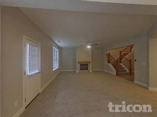 Building Photo - 420 Best Friends Turn Alley