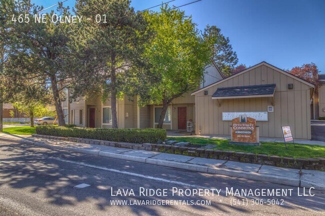 Foto del edificio - 465 NE Olney-01