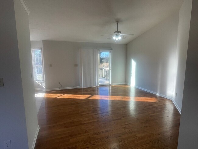 Foto del edificio - 1444 Farmington Hills Dr