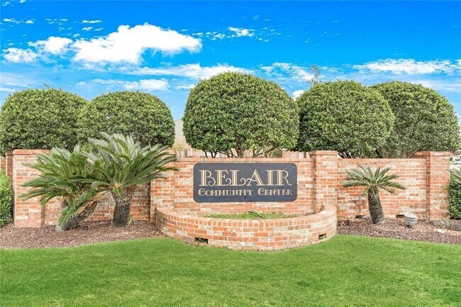 Foto del edificio - 5153 Clearpoint Dr