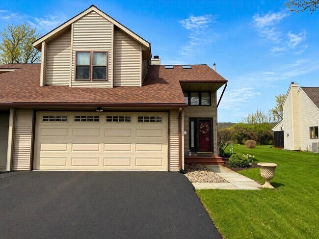 Foto del edificio - 209 Vivian Ln