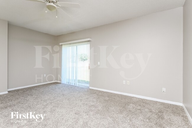 Foto del edificio - 702 Cotulla Dr